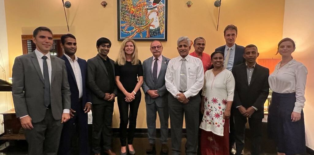 SRI LANKA - Son Excellence Monsieur l'Ambassadeur Éric Lavertu reçoit les managers OpT à l'Ambassade de France à Colombo